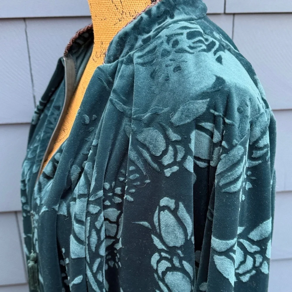 Jasmine Rose Elegant Teal Floral Robe velvet small NWOT